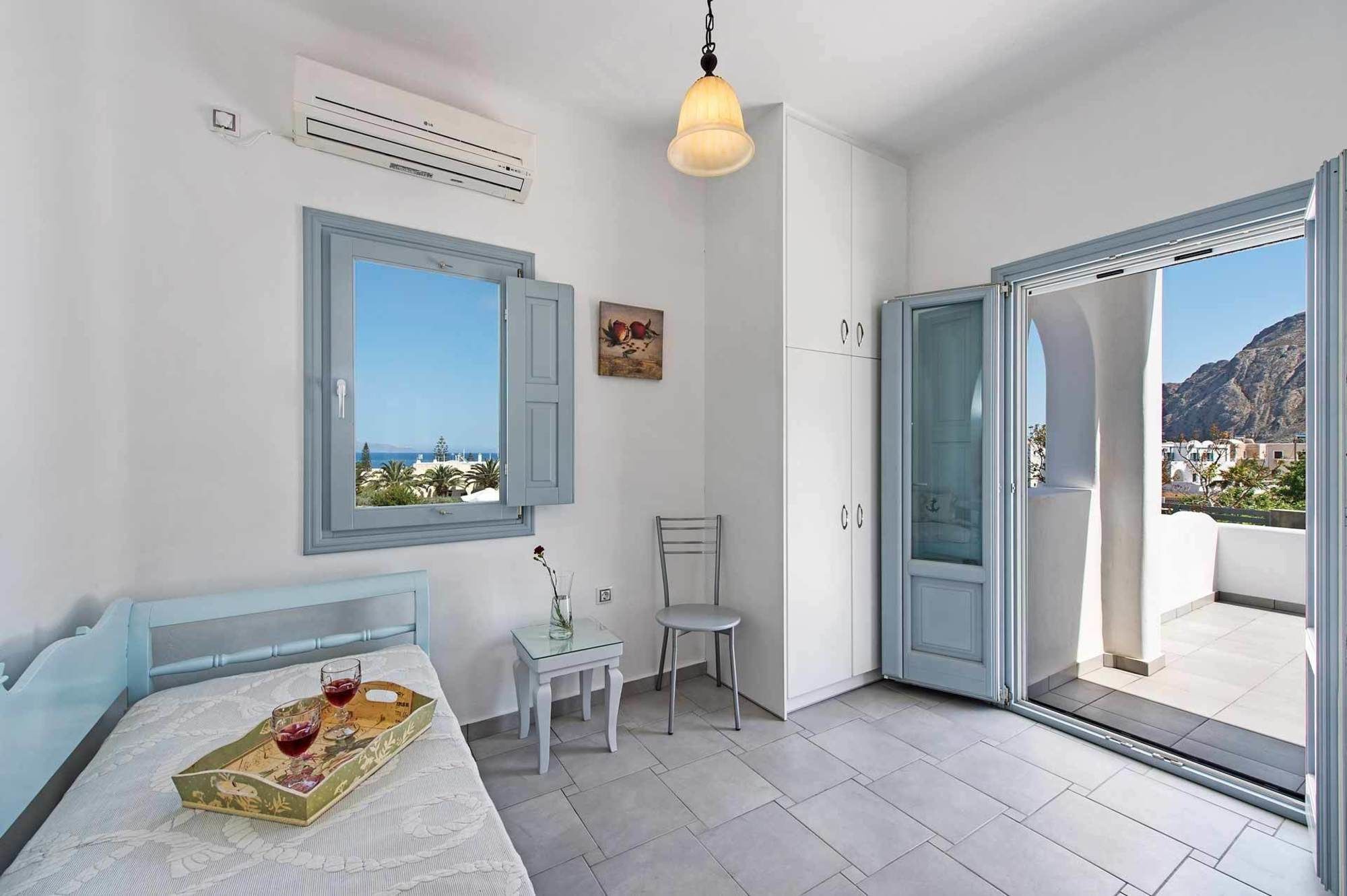 Felicity Villas Santorini Luxury House คามารี ภายนอก รูปภาพ